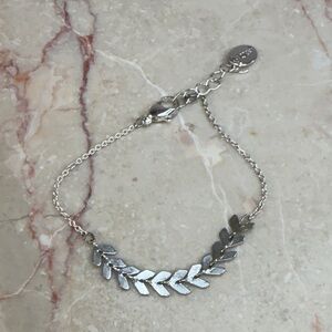 Elegant Silver Leaf Bracelet